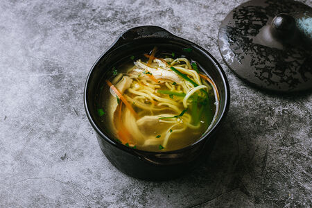 Суп куриный с лапшой