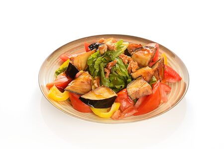 Салат с баклажаном и сыром сулугуни