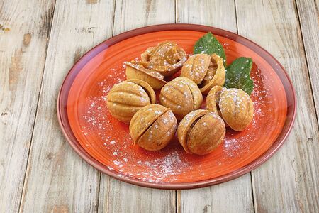 Орешки со сгущенкой