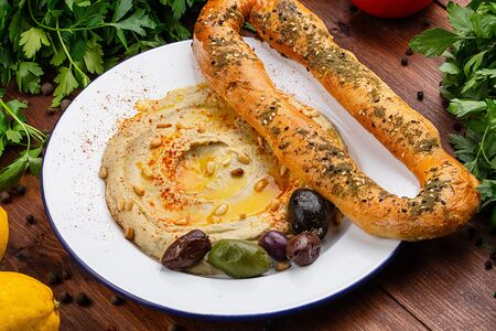 Хумус с апельсиновым соусом