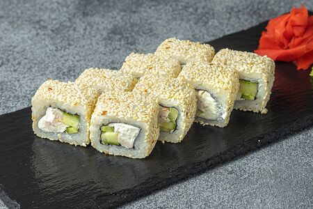 Сливочный ролл с курицей