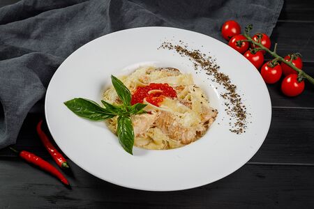 Феттуччине Салмон