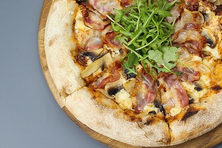 Пицца Грибная с беконом