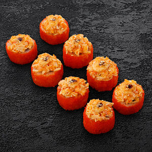 Ролл запеченный сливочный в икре с крабом и креветкой