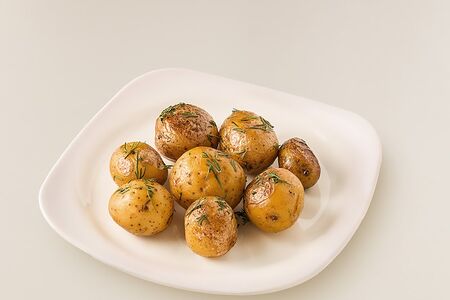 Картофель с зеленью