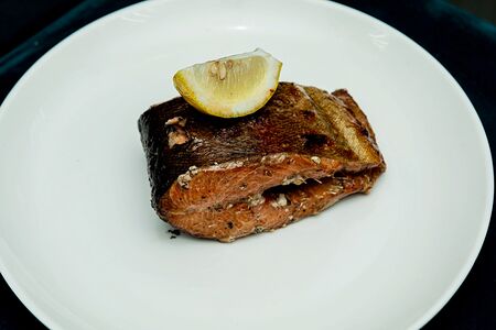 Форель карельская на углях