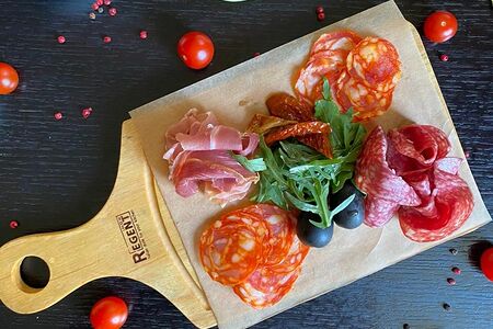 Мясная тарелка