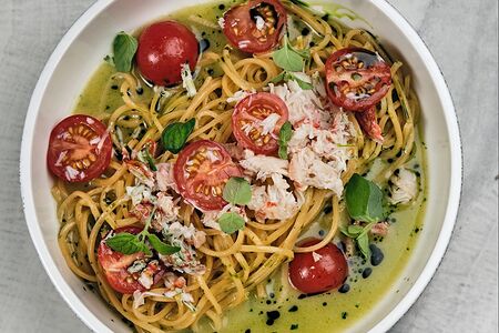 Паста, краб и песто