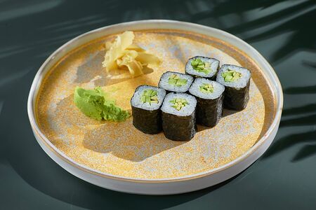 Маки с Авокадо