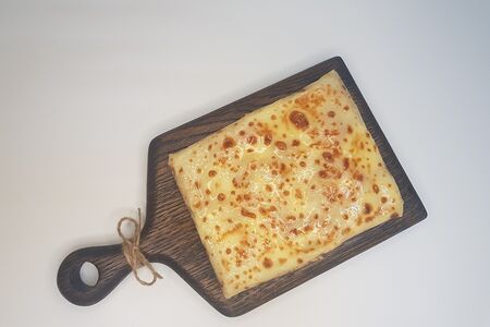 Блин с сыром и чесноком