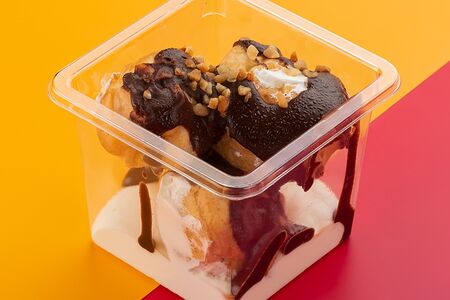 Профитроли с баварским кремом