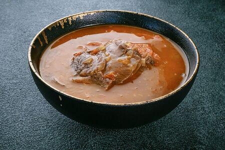 Техасский суп с говяжьей грудинкой и колбасками