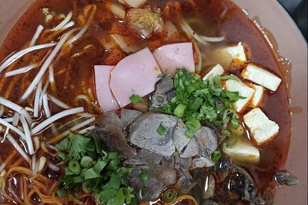 Рамэн из говядины с кимчи M