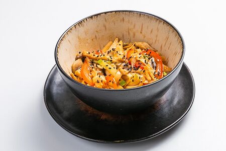 Удон с курицей