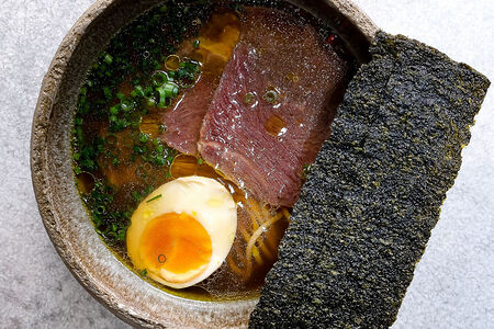 Трюфельный суп Рамен с говядиной