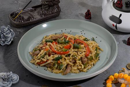 Удон со свининой