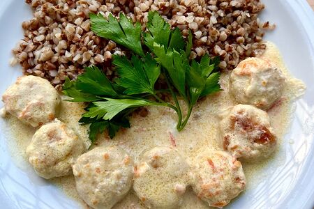 Фрикасе куриное с гречкой