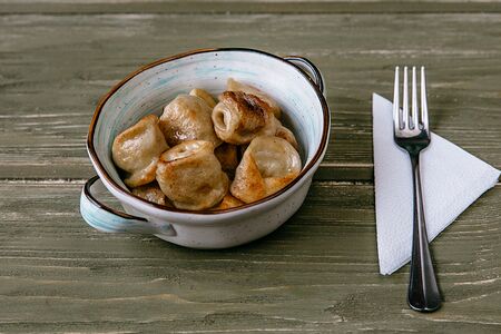 Пельмени мясные, обжаренные в пиве