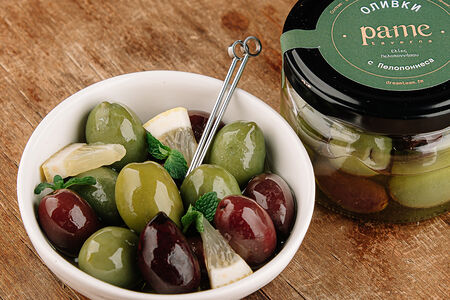 Греческие оливки