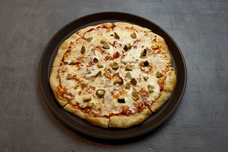 Пицца с белыми грибами