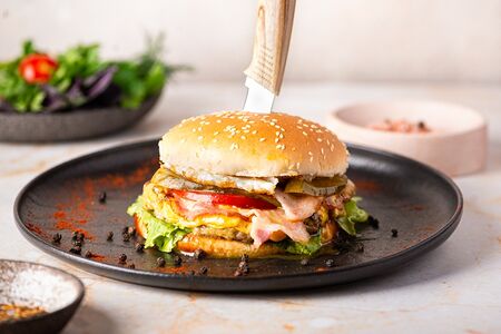 Классический с сочной говядиной