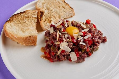 Тартар из говяжьей вырезки