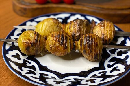 Картофель на мангале