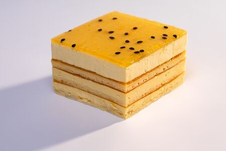 Торт Манго-маракуйя