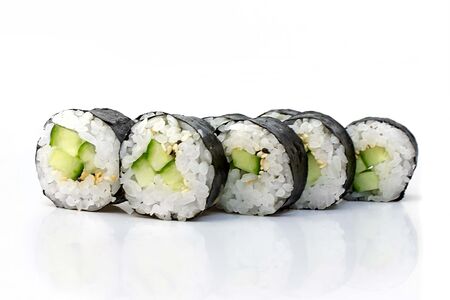 Хосомаки с огурцом