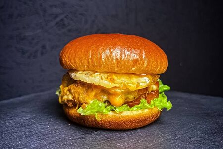 Бургер №3 с рваной свининой M