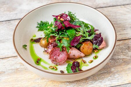 Салат с патагонским кальмаром