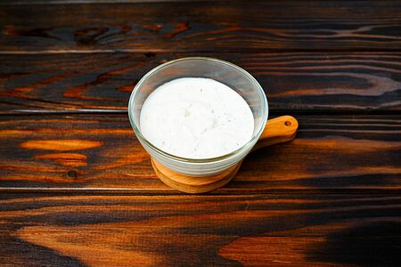 Чесночный с зеленью