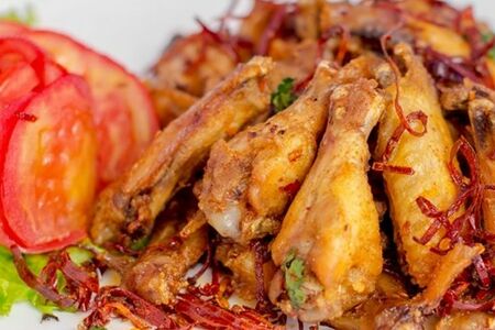 Куриные крылышки с кинзой и перцем