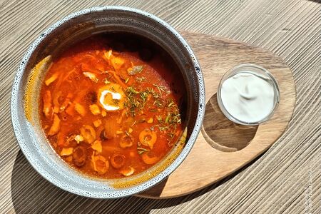 Солянка мясная классическая