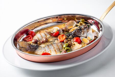 Дорадо в соусе аква пацца