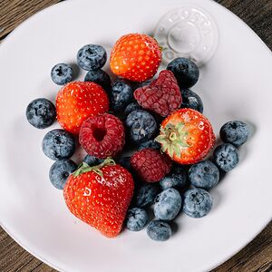 Фрукты и ягоды