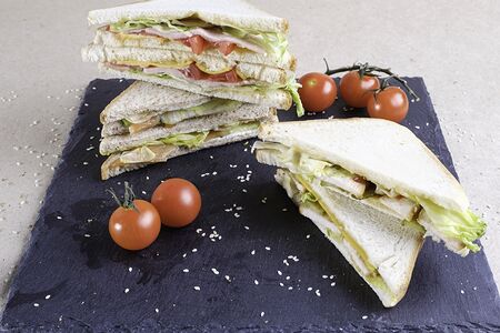 Сэндвич с ветчиной