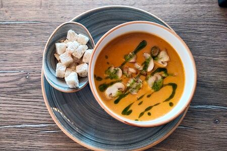 Чечевичный суп с шампиньонами