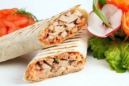 Шашлык cвинoй в лаваше