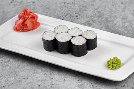 Ролл классический с креветкой