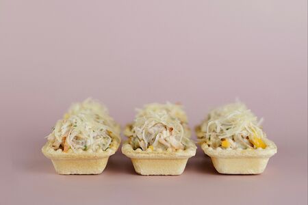 Тарталетка с салатом из говядины