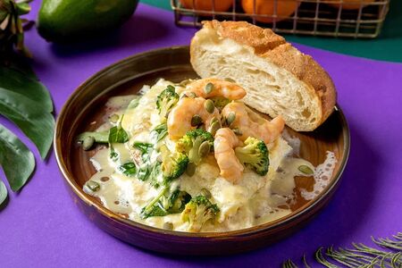 Омлет с креветками и страчателлой