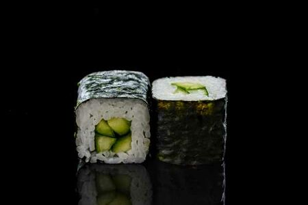 Ролл с огурцом