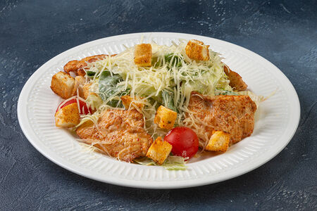 Салат Цезарь с жареной куриной грудной