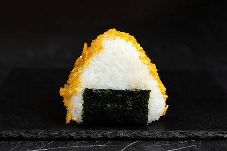 Онигири с курицей