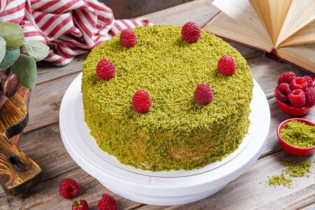 Торт Шпинат-малина
