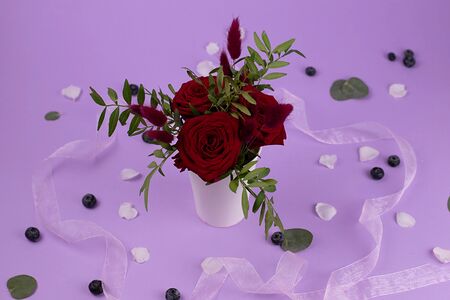 Букет цветов Красные розы в стаканчике