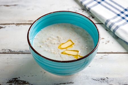 Каша овсяная с маслом