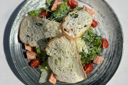 Цезарь с лососем