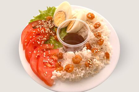 Боул с рисом и креветками